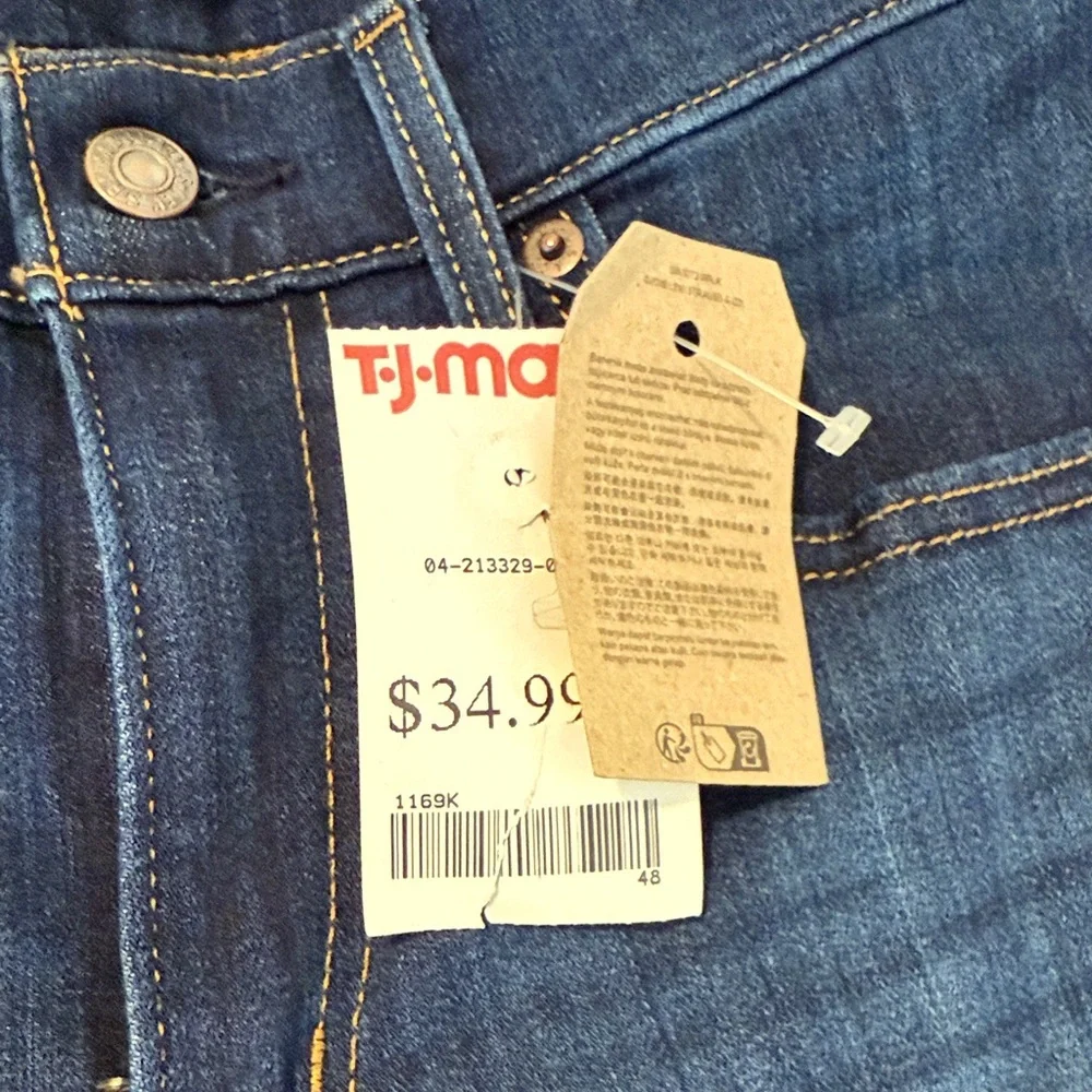 Levi’s 724 High Rise Straight Jeans - Picture 4 of 7